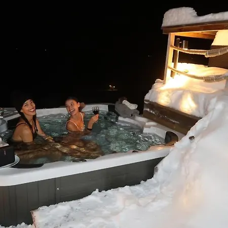 Arctic Aurora View Ytre Tomasjord