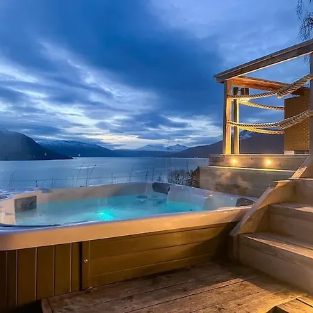 Arctic Aurora View Apartmán *