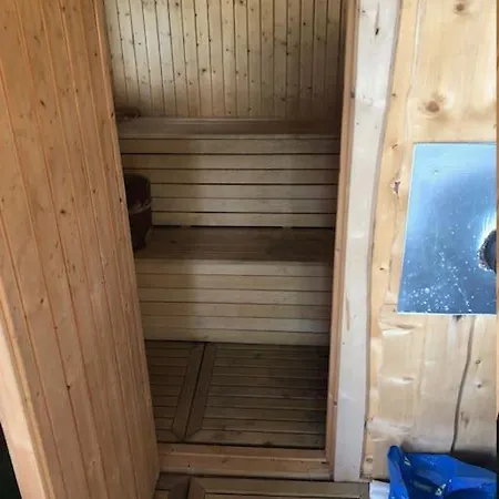 Arctic Aurora View Ytre Tomasjord